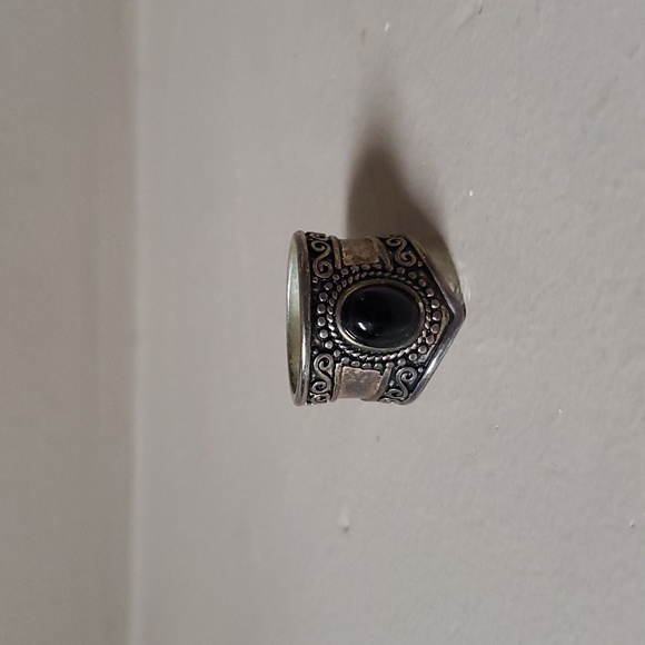 Black Stone Silver Ring - Picture 2 of 3